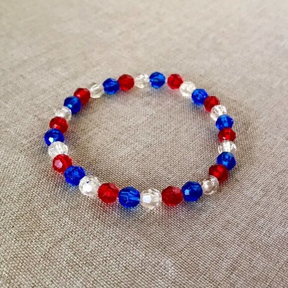 Patriotic July 4 Kids Bracelet Size 5 - Picture 1 of 1